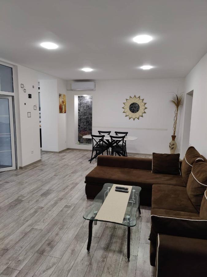 Modern Apartment In The Center With The View Of The Majestic Ararat Erévan Extérieur photo